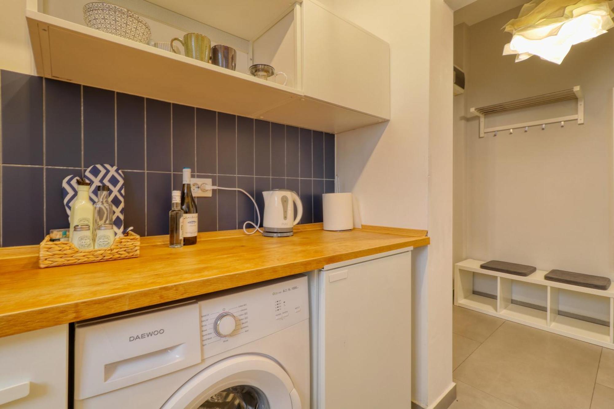 Urban Chic Apartment Bukares Bagian luar foto