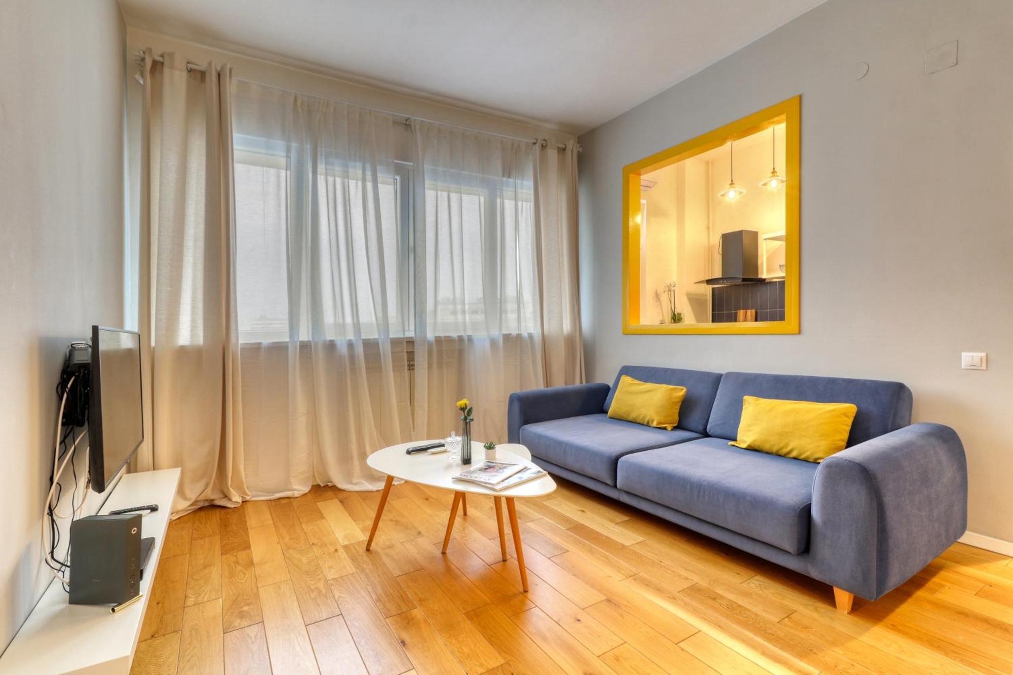 Urban Chic Apartment Bukares Bagian luar foto