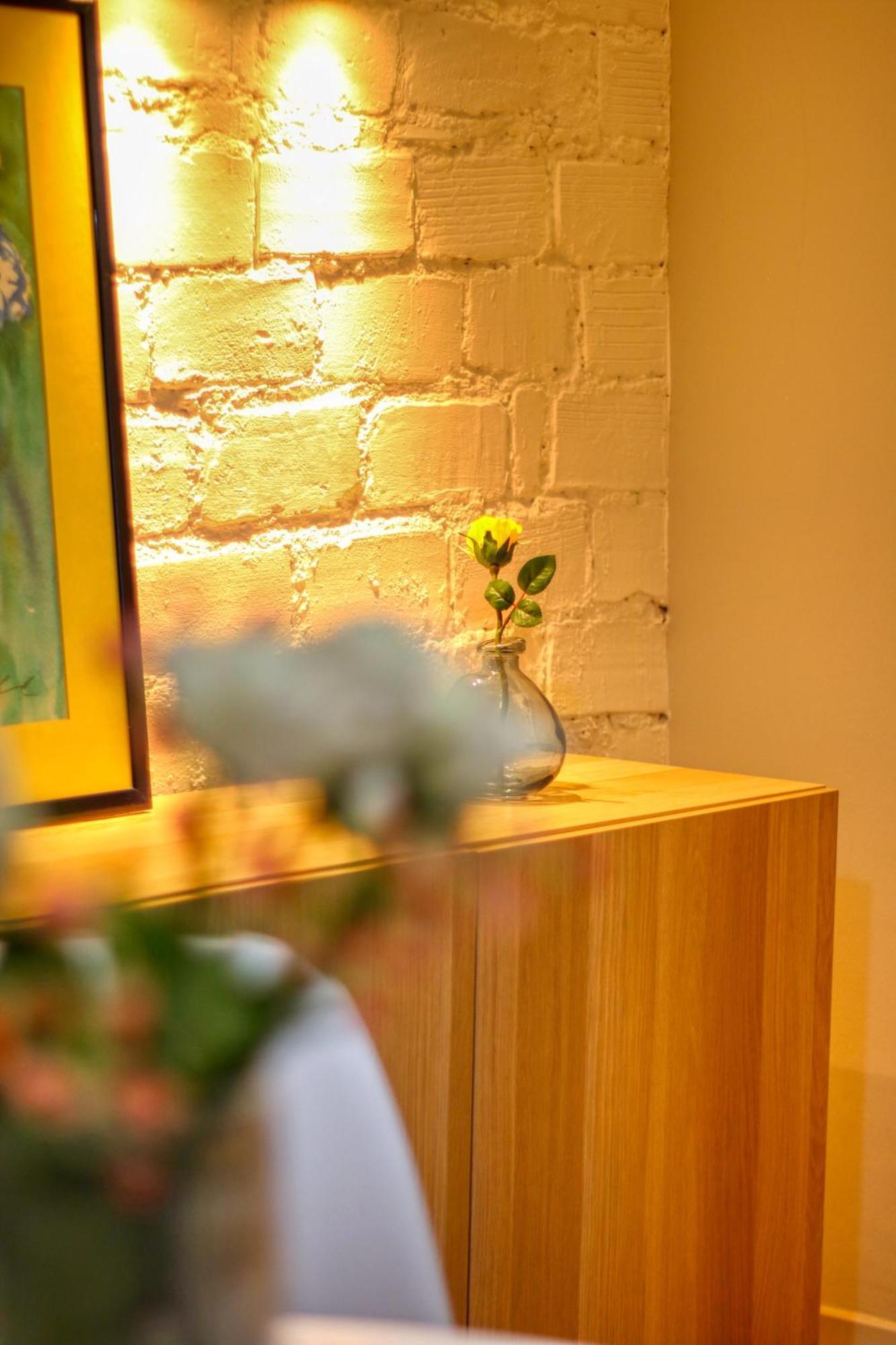 Urban Chic Apartment Bukares Bagian luar foto